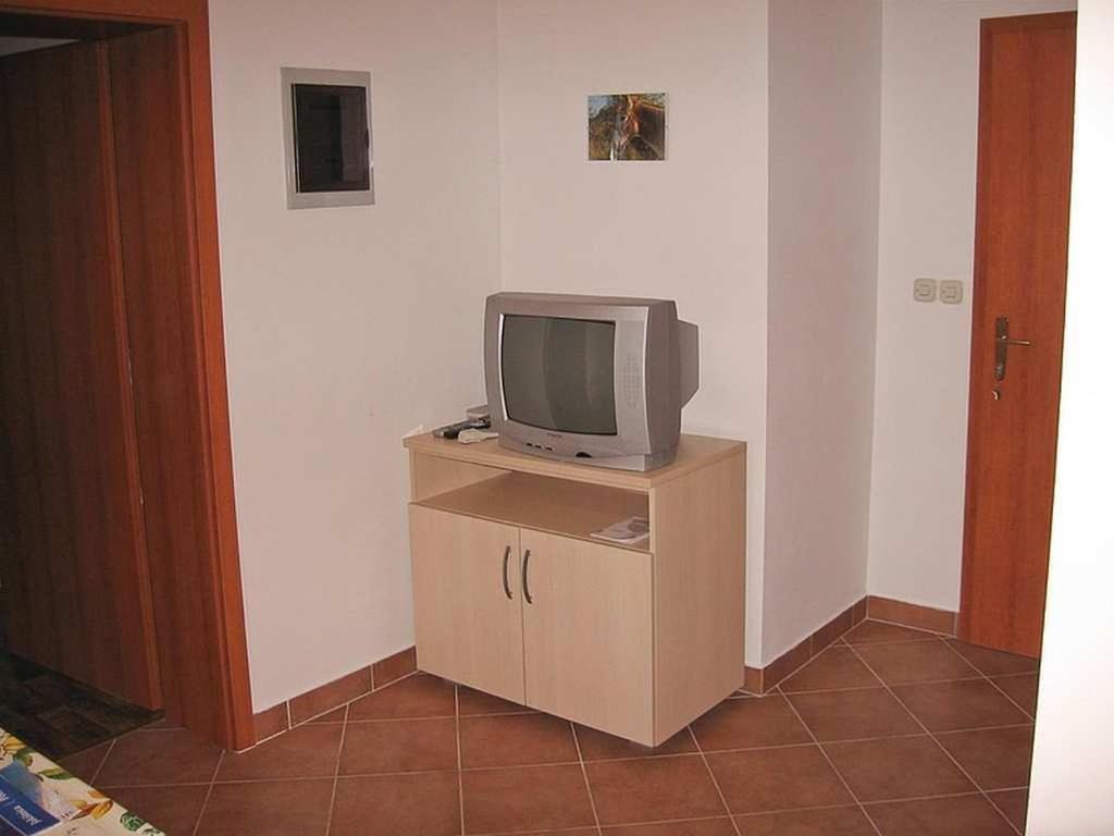 Apartments Krusvina Lun  Habitación foto